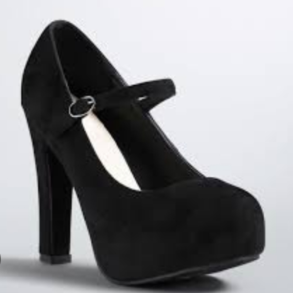 Torrid black stelleto Mary Jane's  size 11